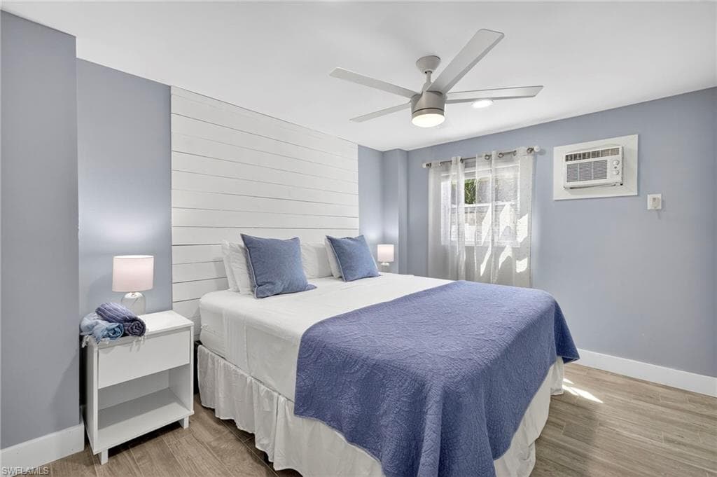 245 Mango ST-30