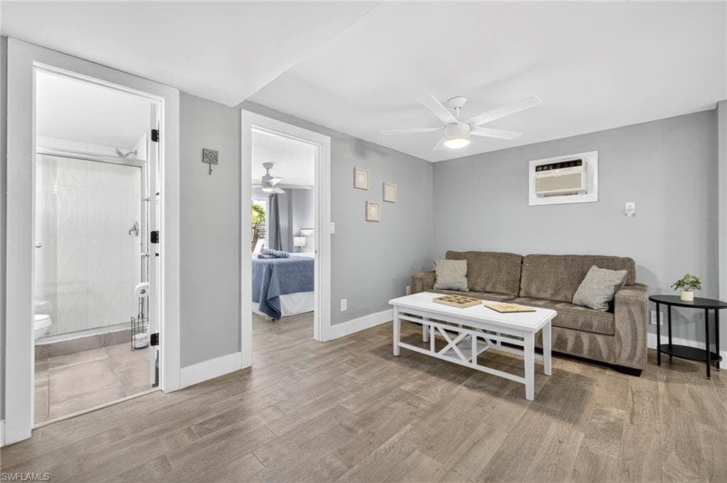 245 Mango ST-38