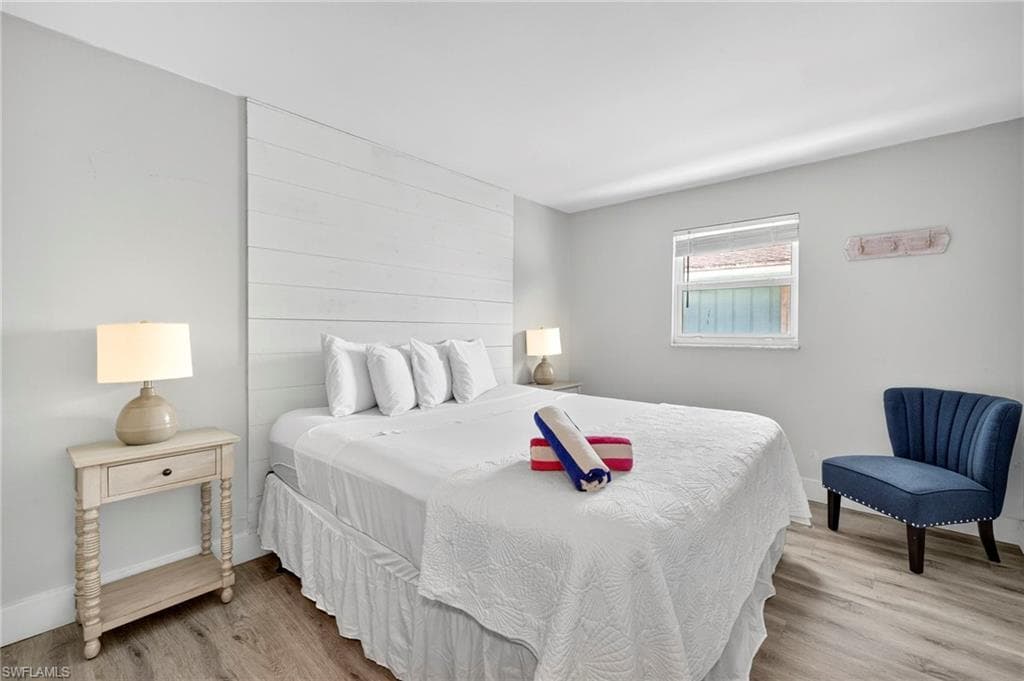 245 Mango ST-14