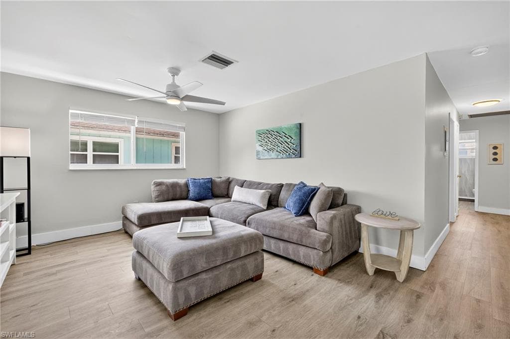 245 Mango ST-11
