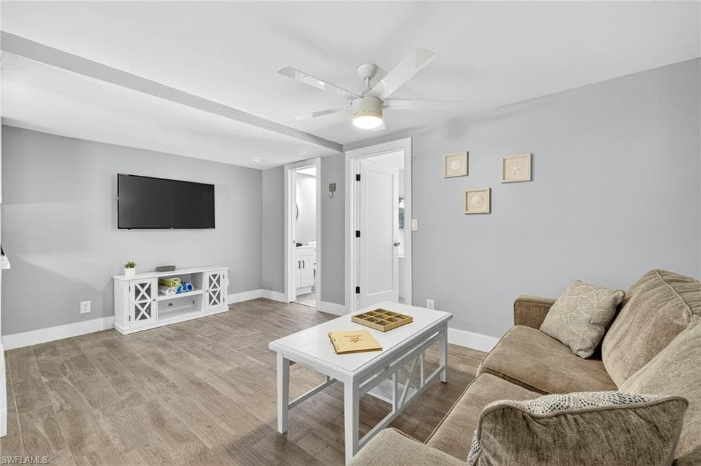 245 Mango ST-39