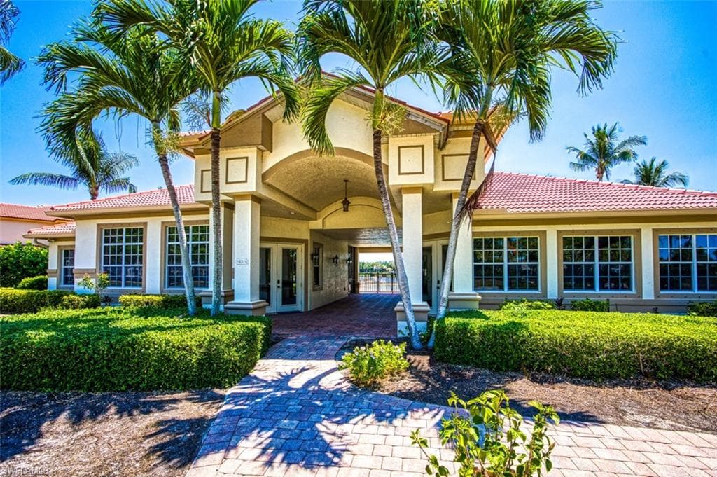 11001 Sea Tropic LN-26