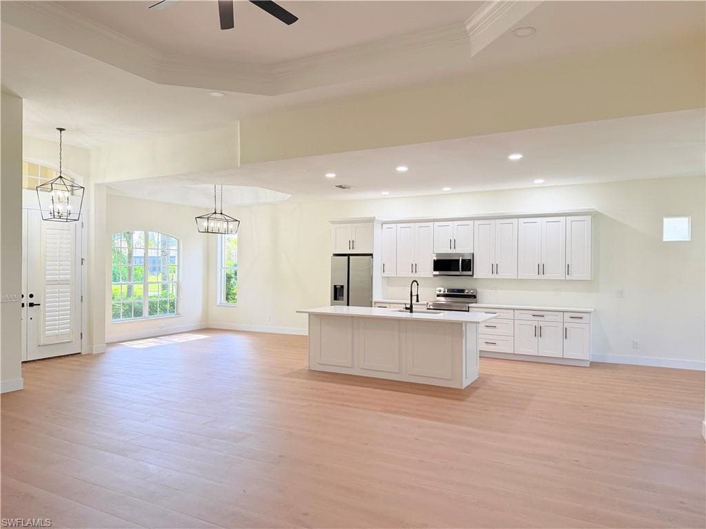 11001 Sea Tropic LN-3