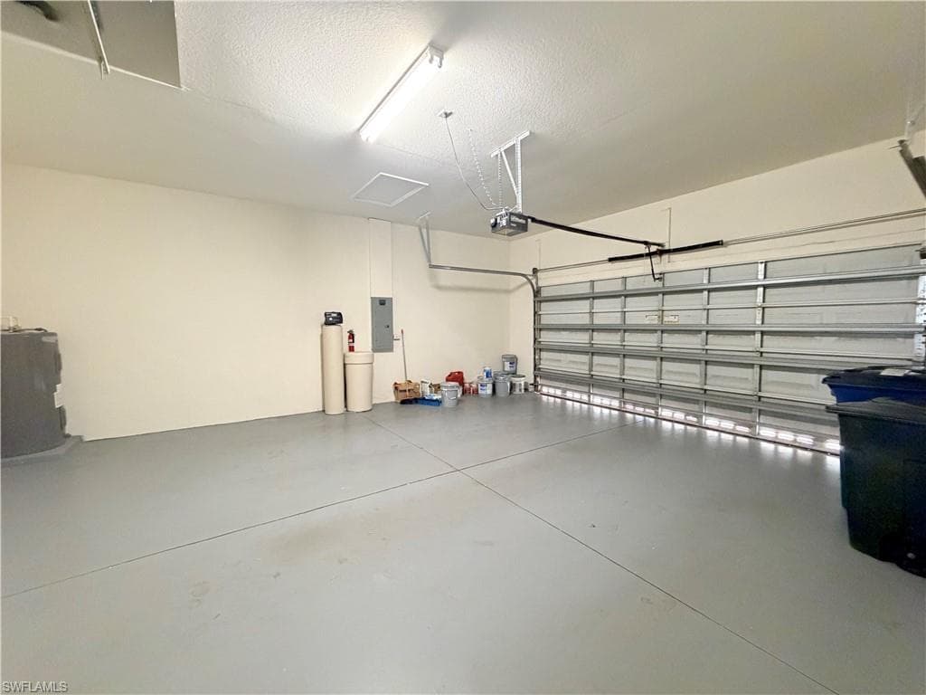11001 Sea Tropic LN-19