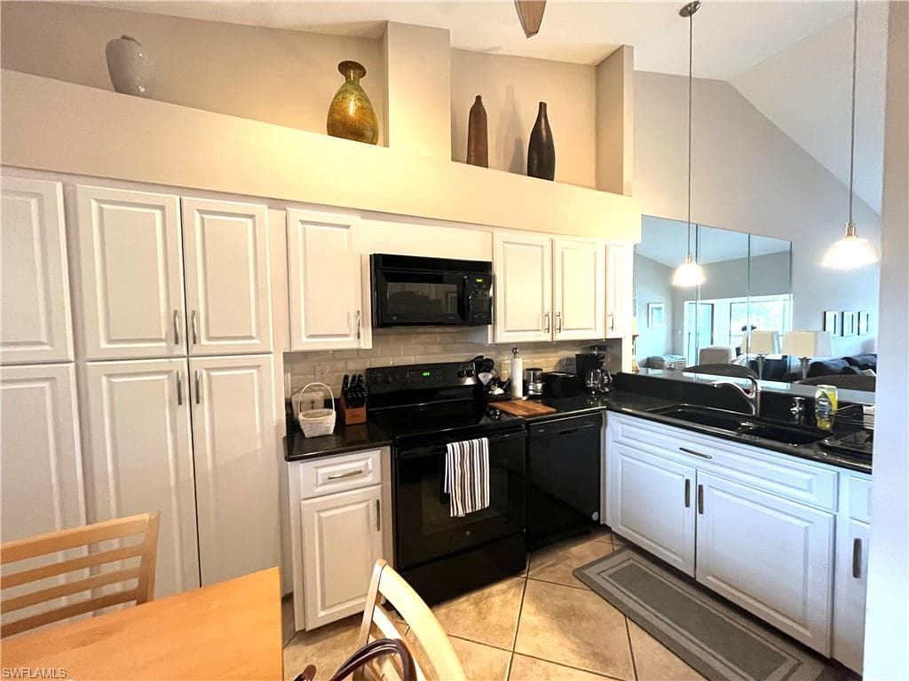 513 Lake Louise CIR 202-3