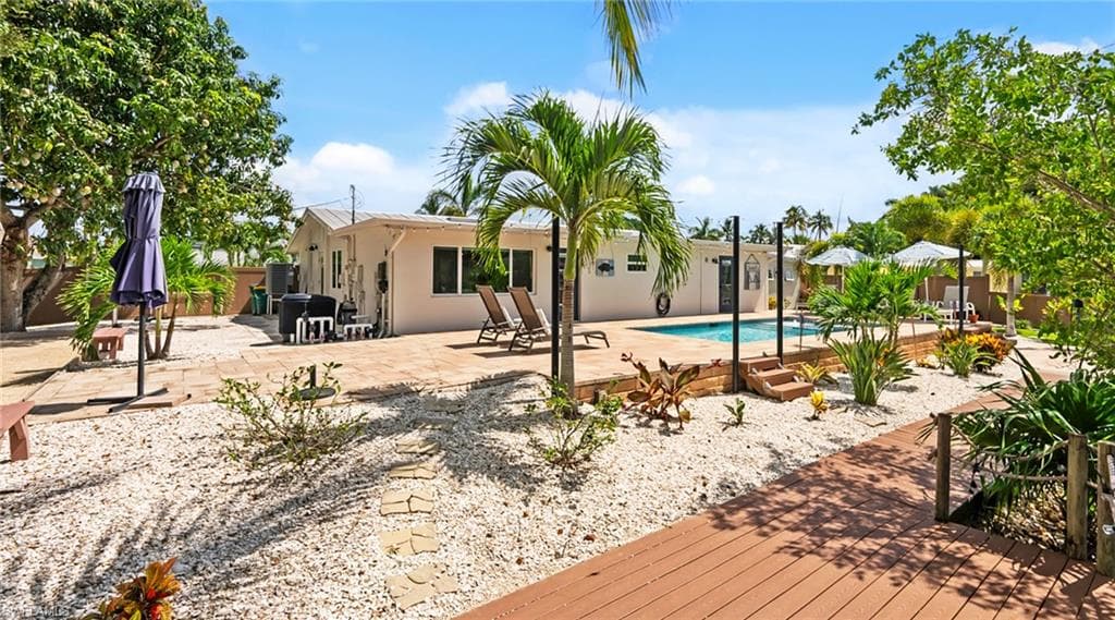 2736 Riverview DR-22
