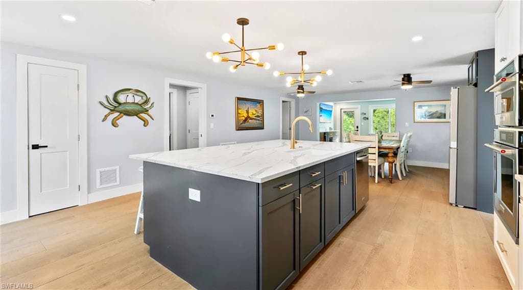 2736 Riverview DR-7