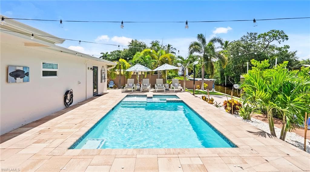 2736 Riverview DR-18