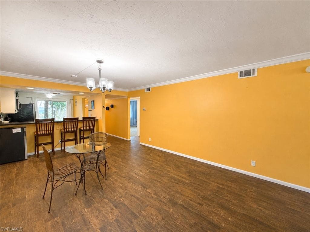 4000 Ice Castle WAY 5-17