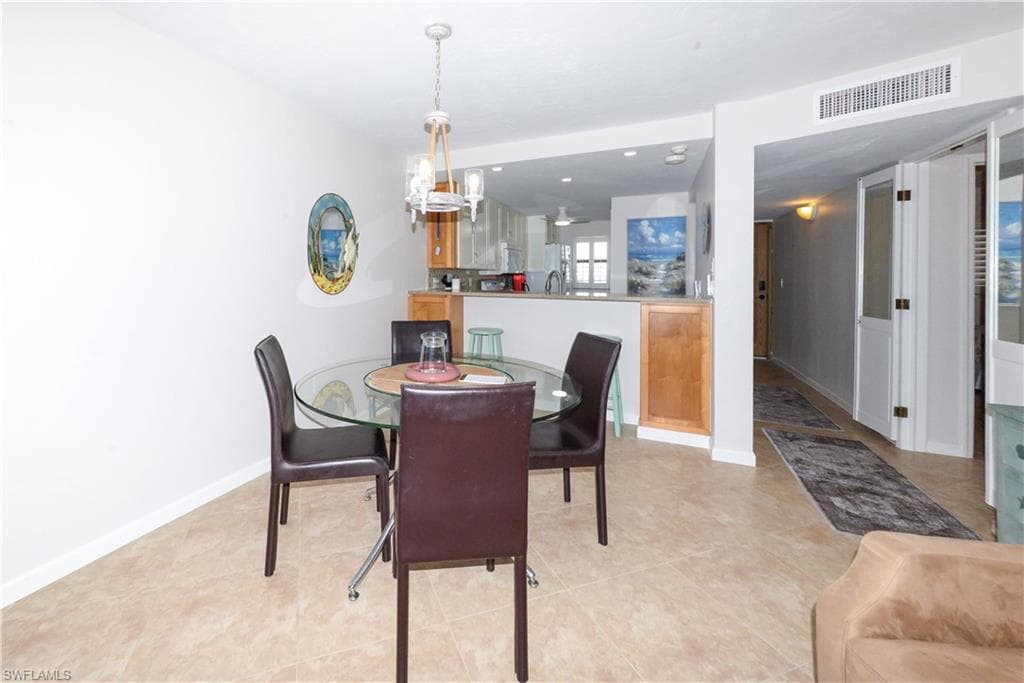 6400 Estero BLVD 603-13
