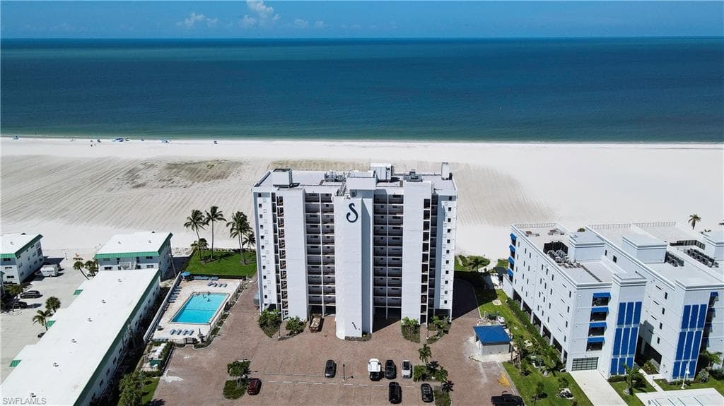6400 Estero BLVD 603-20