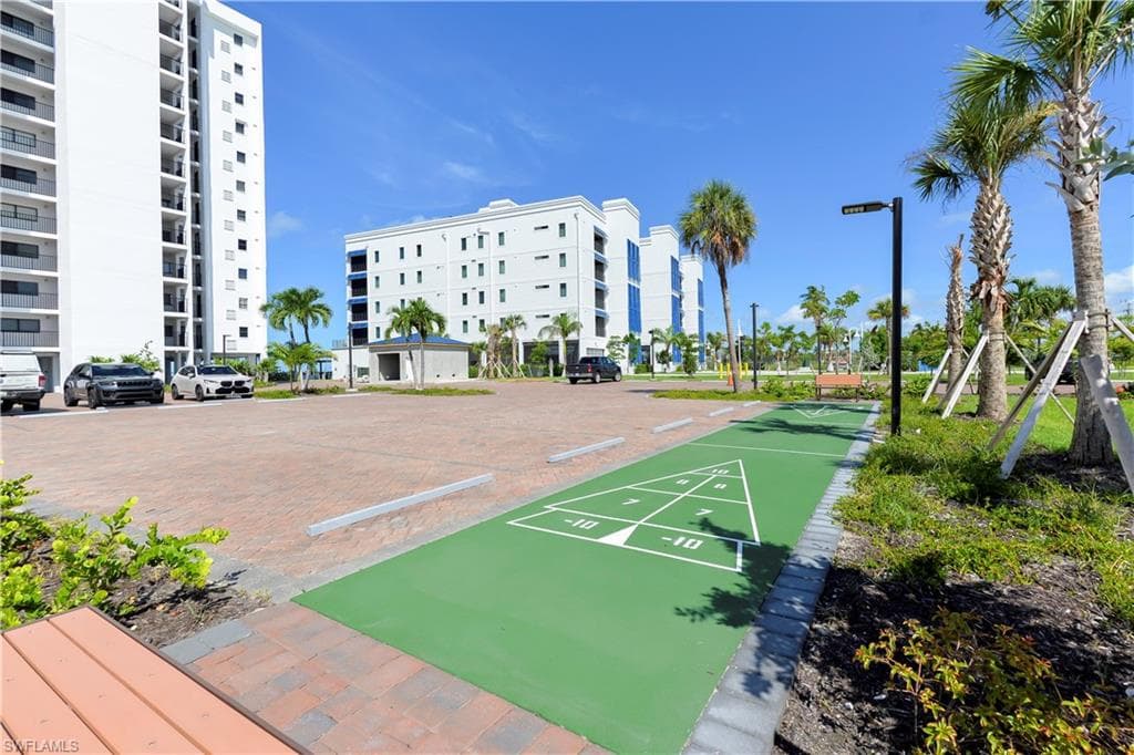 6400 Estero BLVD 603-19