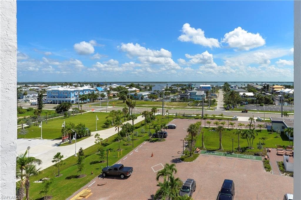 6400 Estero BLVD 603-29