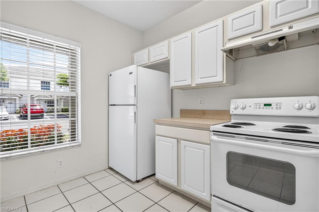 8073 Pacific Beach DR-13