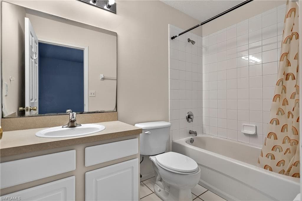 8073 Pacific Beach DR-32