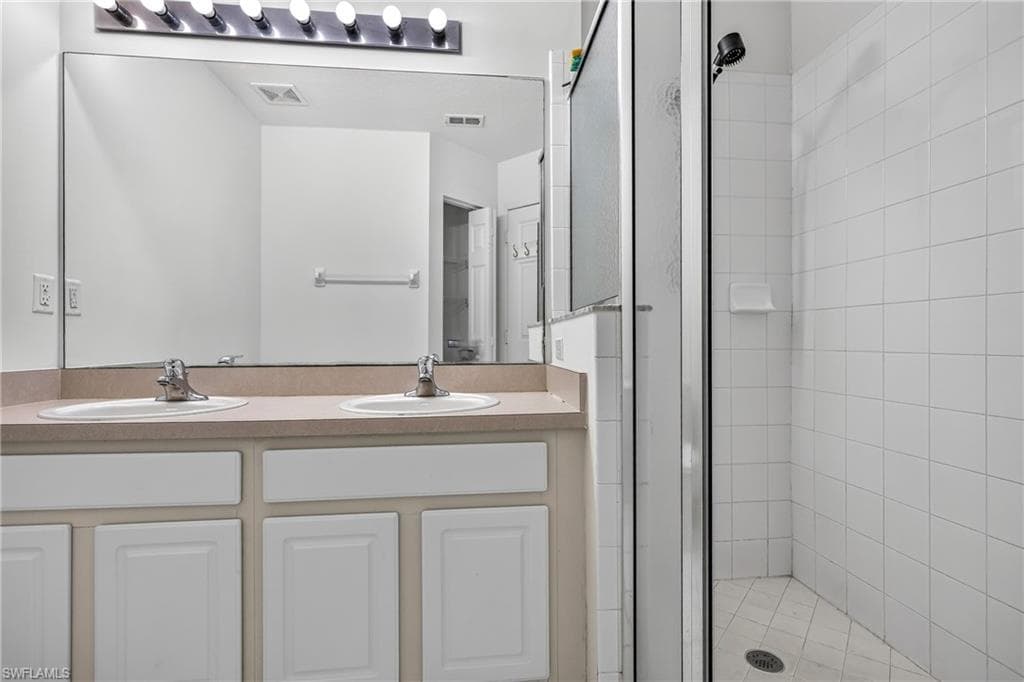 8073 Pacific Beach DR-28