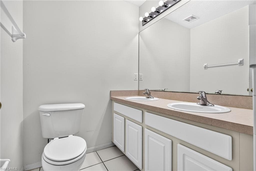 8073 Pacific Beach DR-33