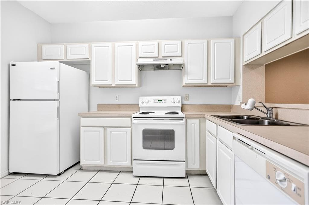 8073 Pacific Beach DR-14