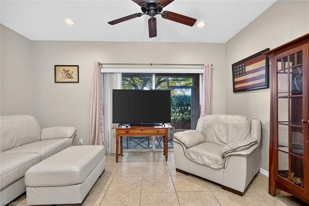 8237 Pacific Beach DR-7