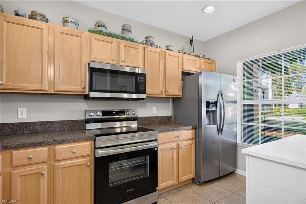 8237 Pacific Beach DR-9