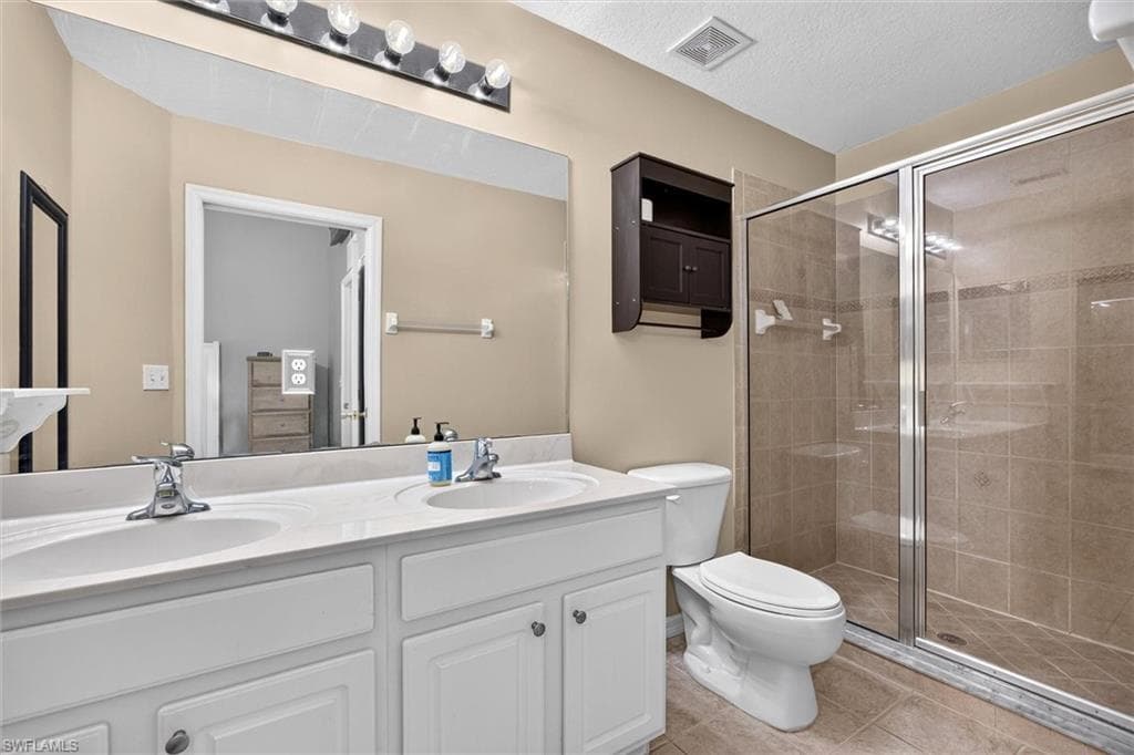 8237 Pacific Beach DR-18