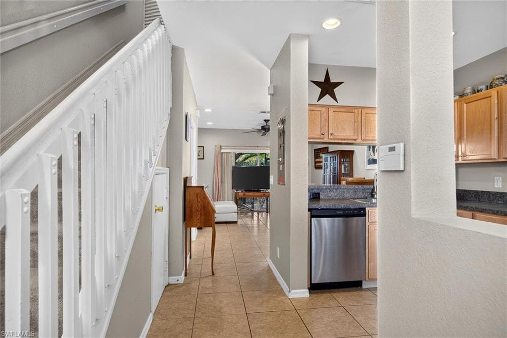 8237 Pacific Beach DR-15