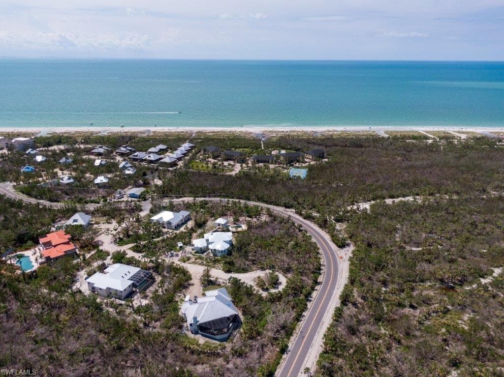 355 Cowry CT N-4