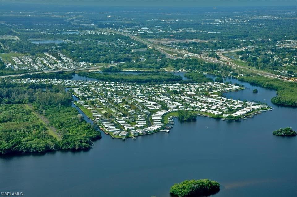 122 Shoreland DR-3