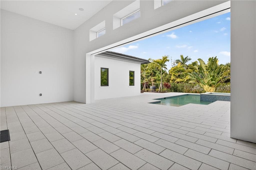 2055 Cambridge Park DR-33