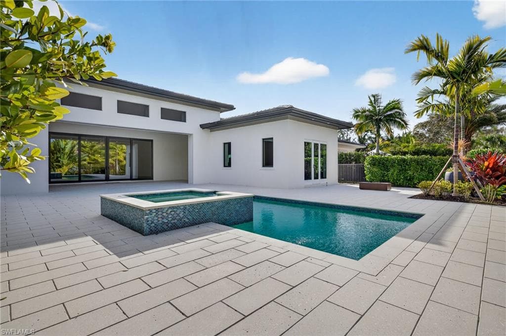 2055 Cambridge Park DR-37