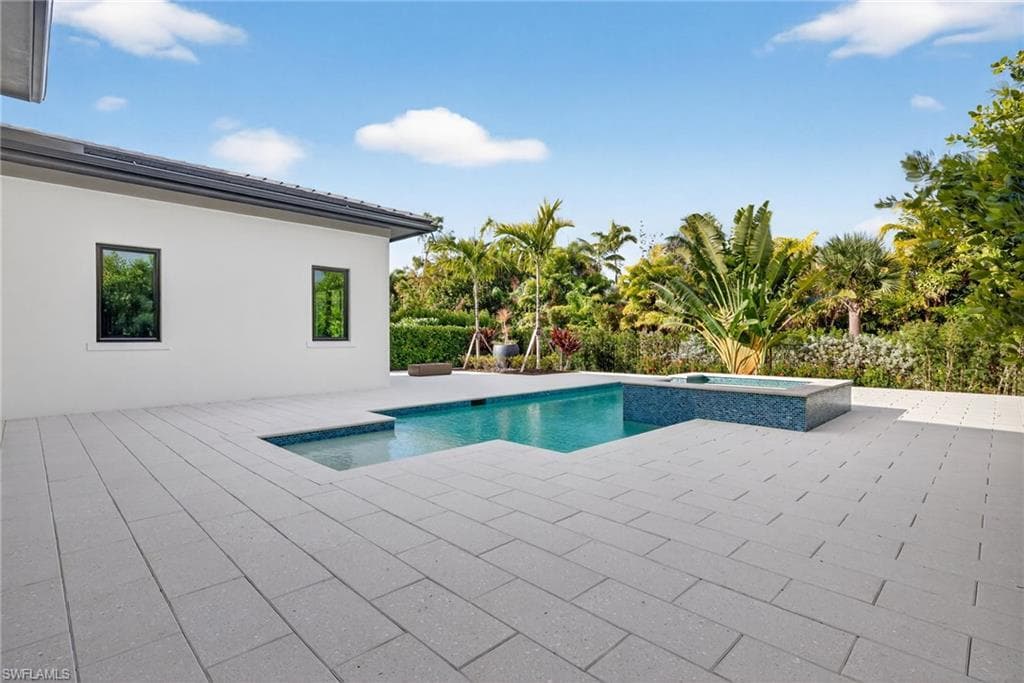 2055 Cambridge Park DR-35