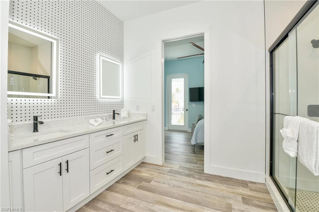 146 Miramar ST-16