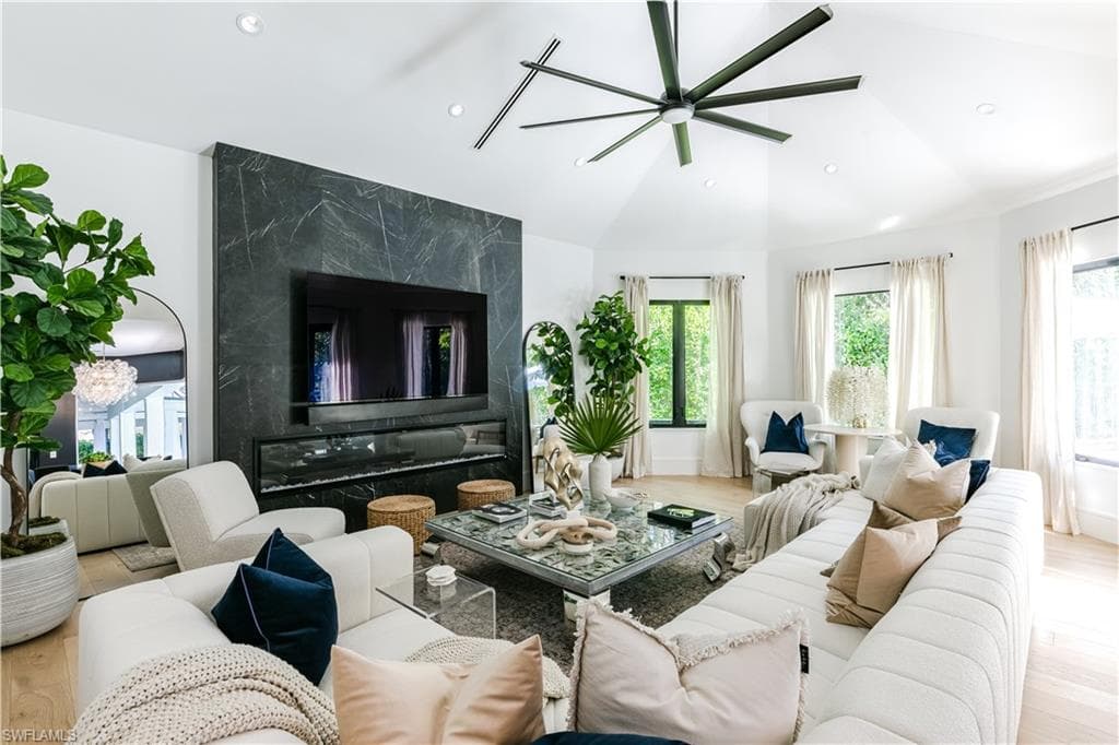 681 KATEMORE LN-9