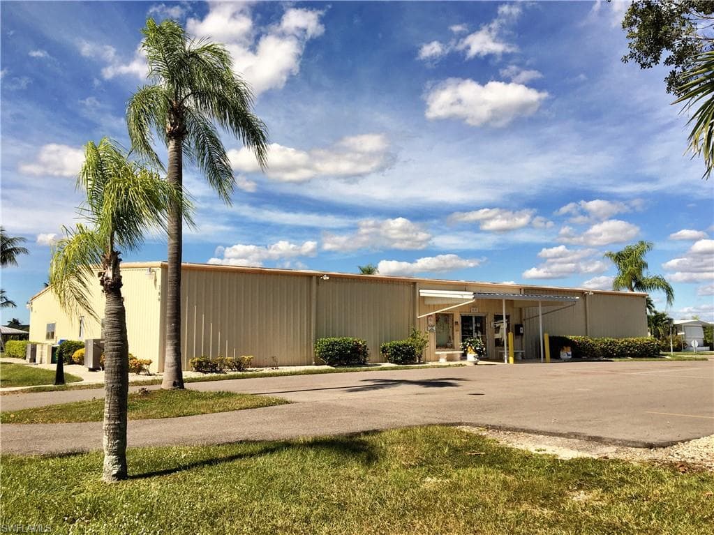 241 Tangerine DR-2