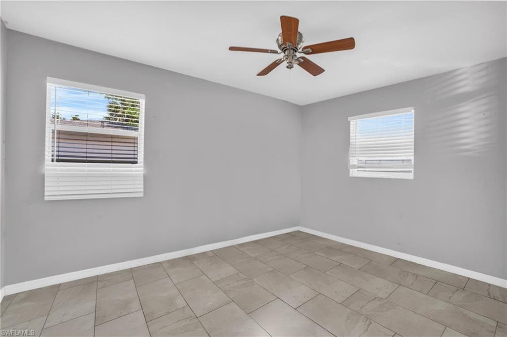 883 Coconut CIR E-24