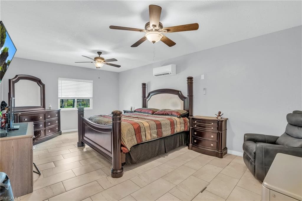 883 Coconut CIR E-15