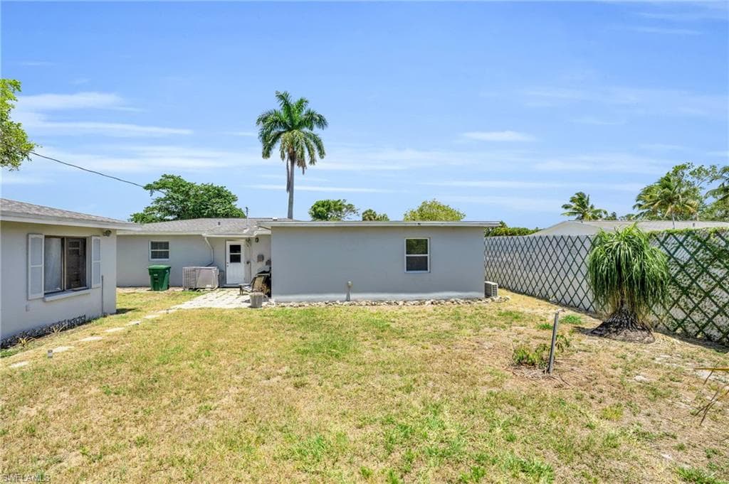 883 Coconut CIR E-29