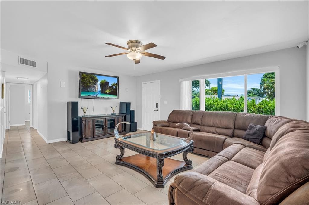 883 Coconut CIR E-4