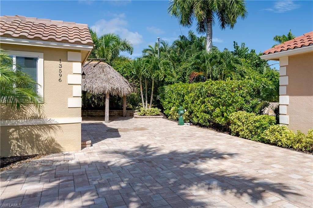13596 Snook CIR-16