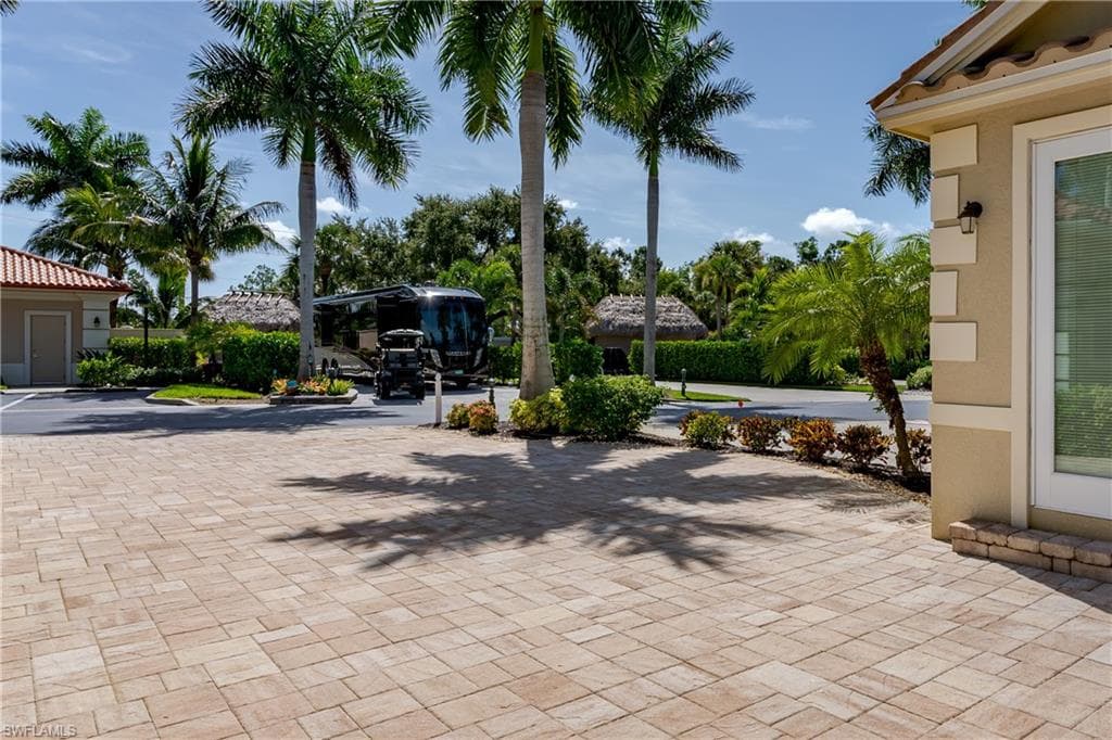 13596 Snook CIR-37
