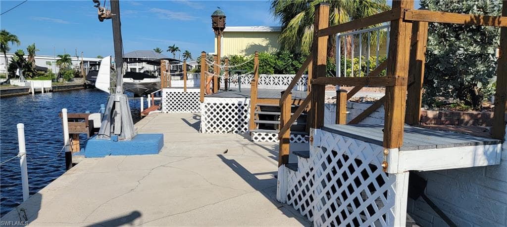 4693 Mai Kai LN-8