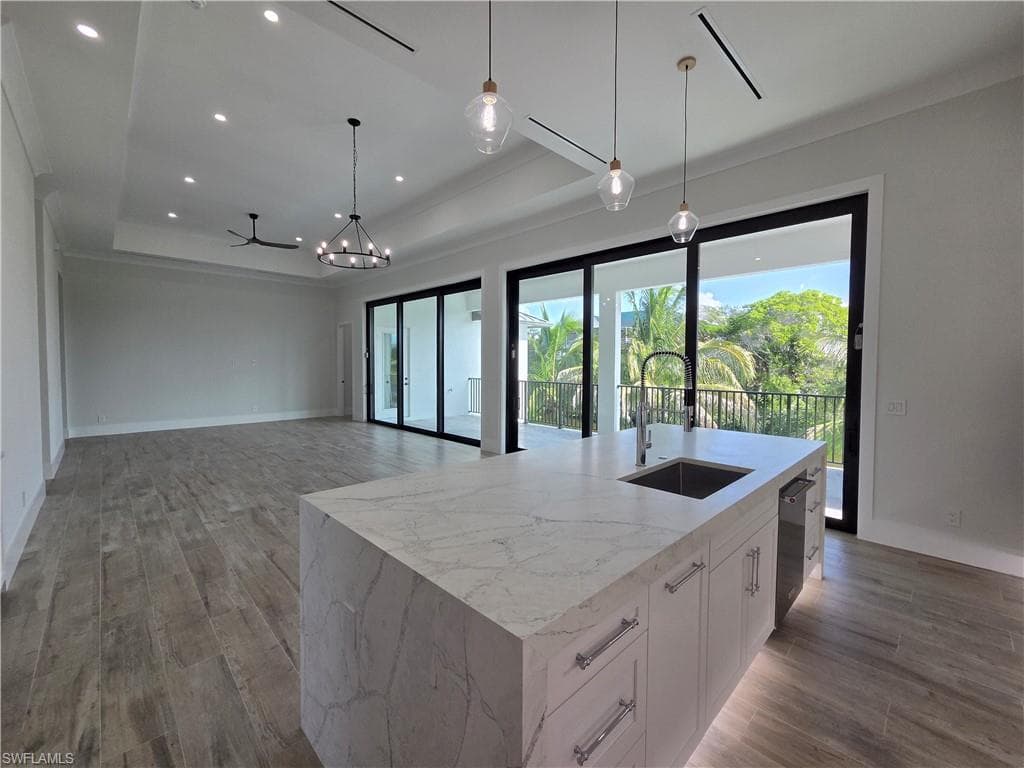 231 1st ST-20
