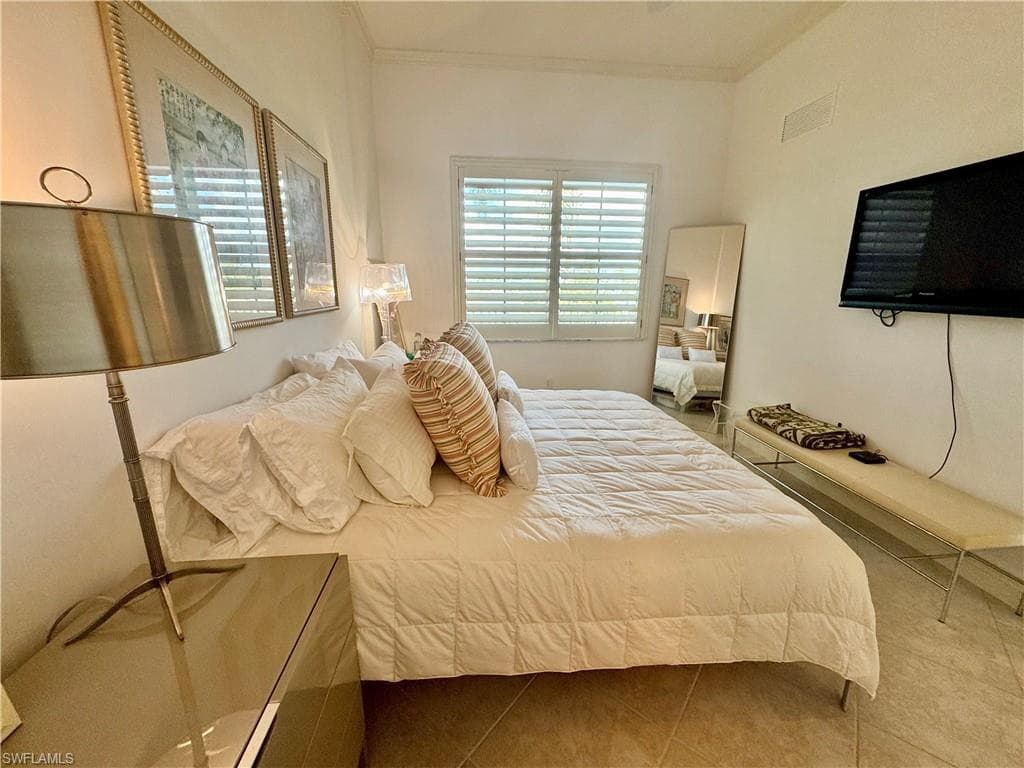 3921 Kens WAY 2302-18