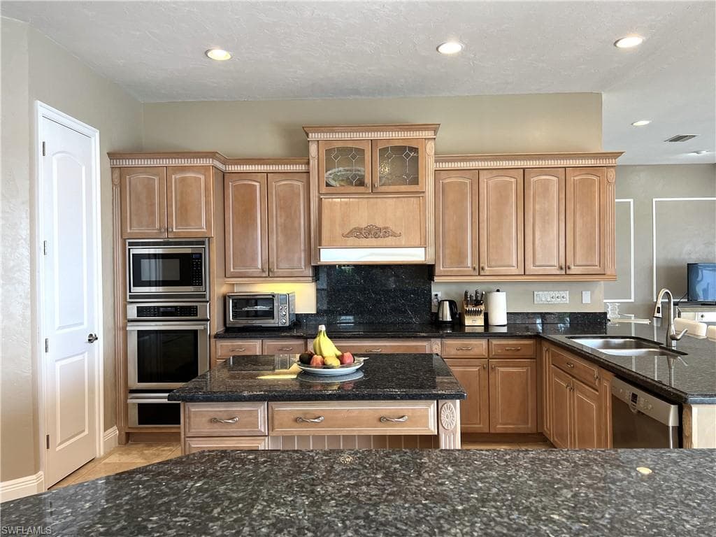 5460 Harborage DR-23