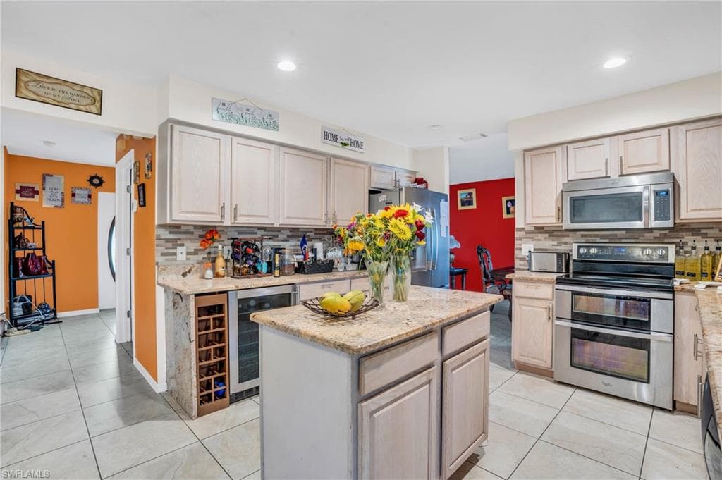 16525 Wellington Lakes CIR-10