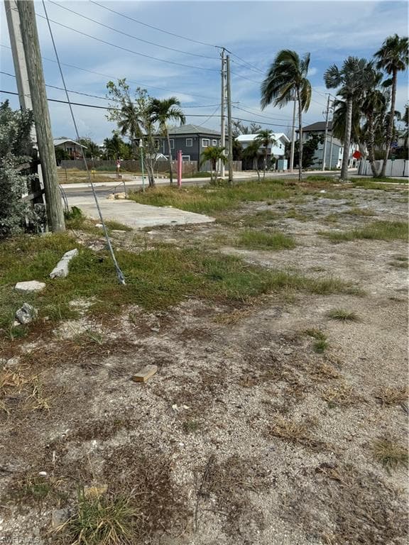 1041 3rd ST-4