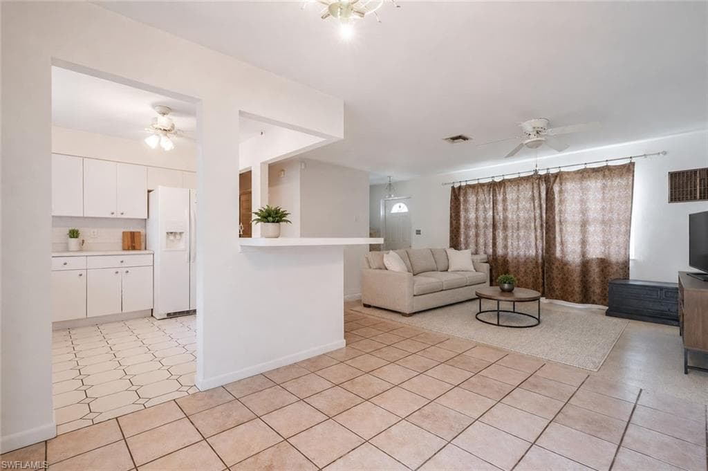 1208 Barnsdale ST-2