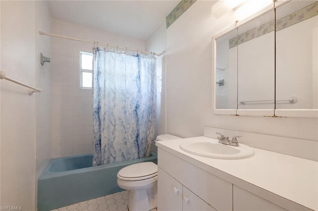 1208 Barnsdale ST-12