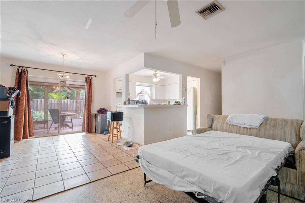 1208 Barnsdale ST-30