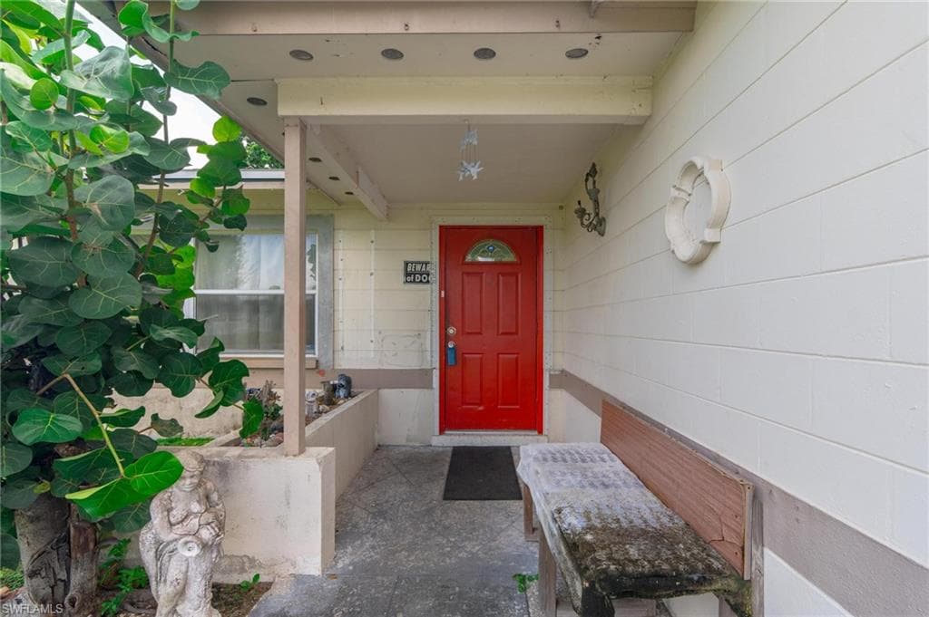 1208 Barnsdale ST-25